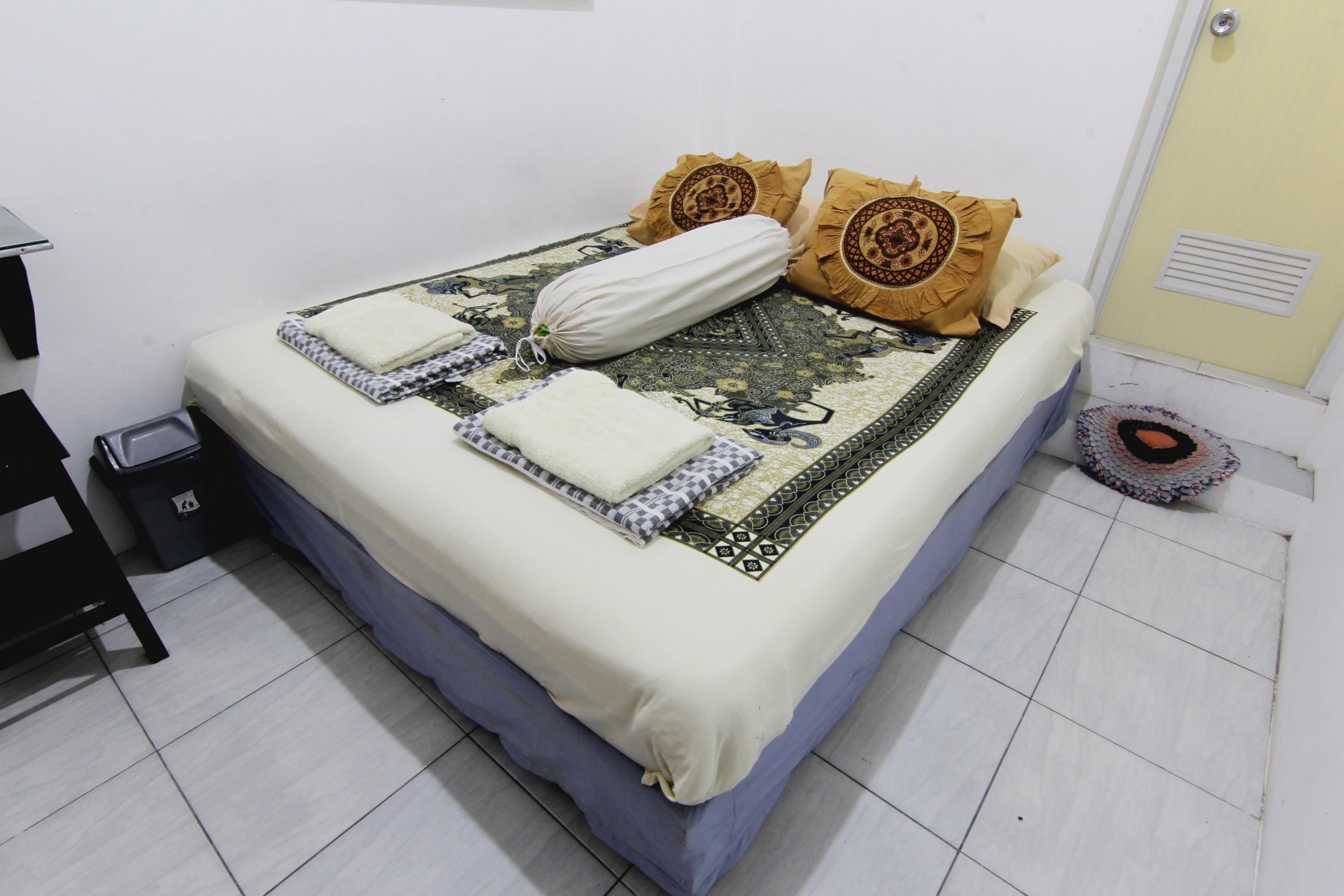 Tiga Dua Homestay Yogyakarta Exterior photo