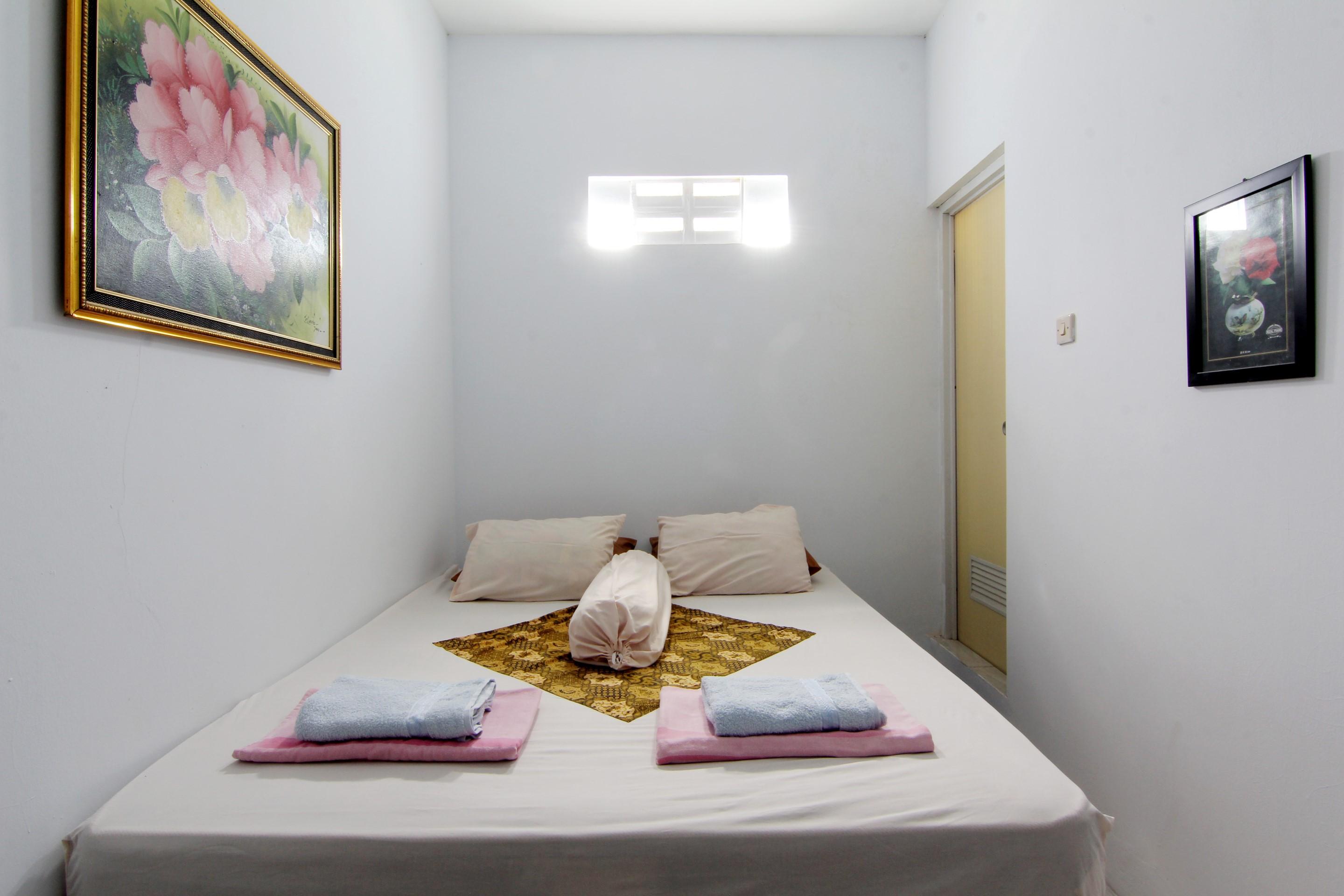 Tiga Dua Homestay Yogyakarta Exterior photo