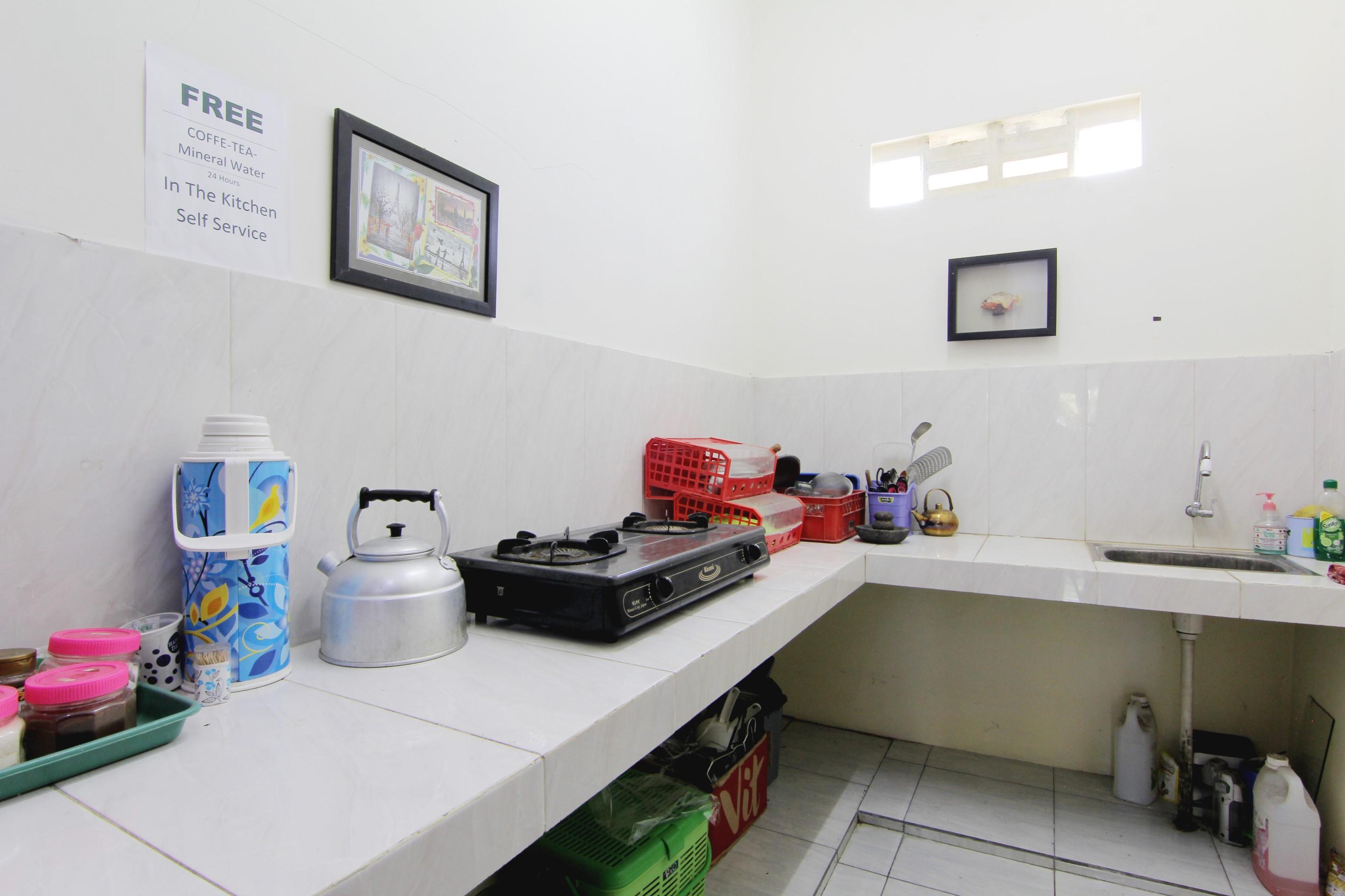 Tiga Dua Homestay Yogyakarta Exterior photo