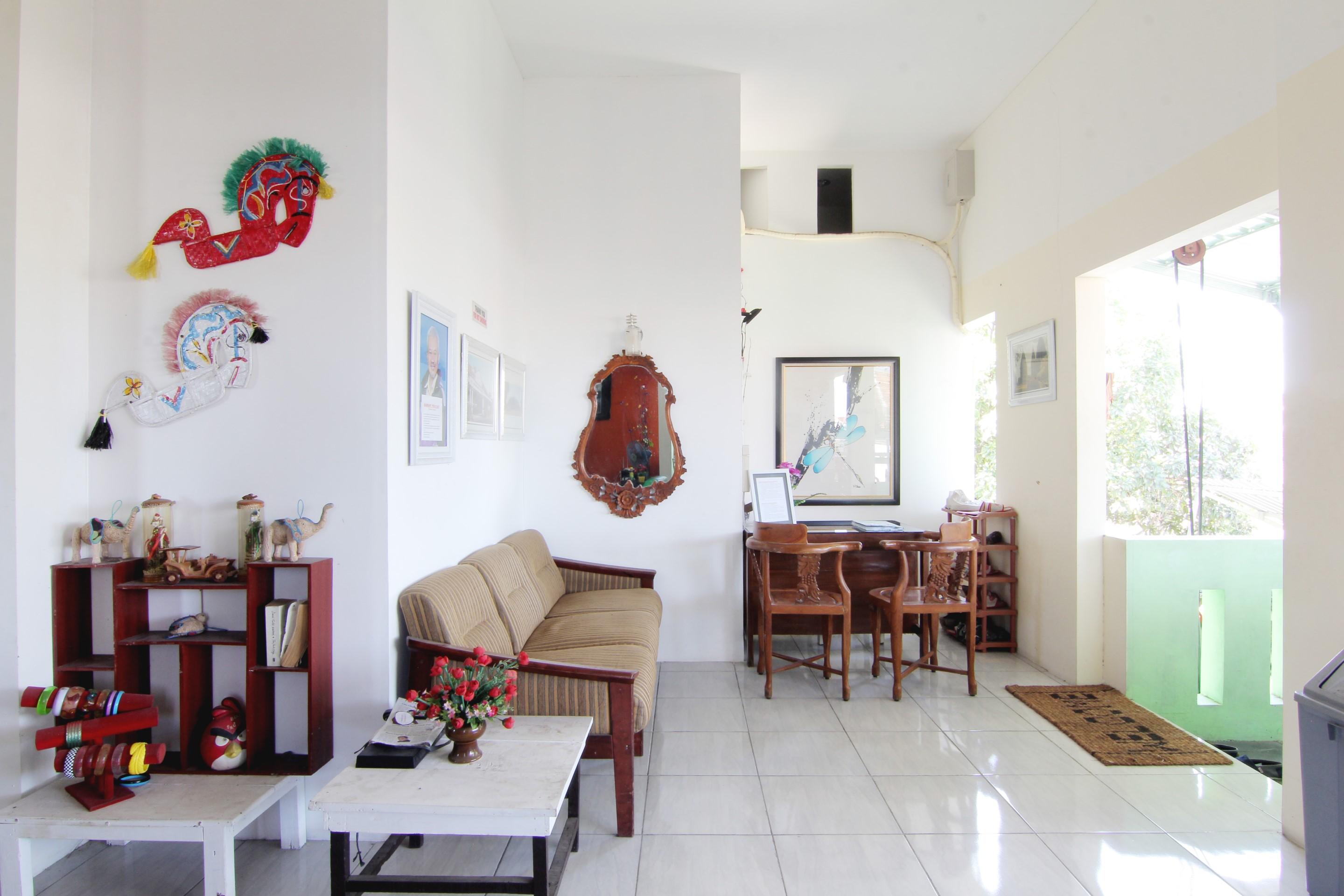 Tiga Dua Homestay Yogyakarta Exterior photo